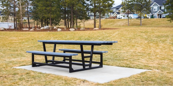 Wishbone Rutherford Wheelchair Accessible Heavy Duty Picnic Table at The Ridge in Penticton BC
